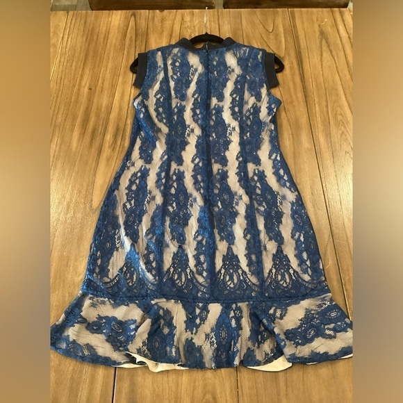 Aijek Wonderment Blue Lace Cap Sleeve Ruffle Cocktail Mini Dress Size 10 - Picture 5 of 17